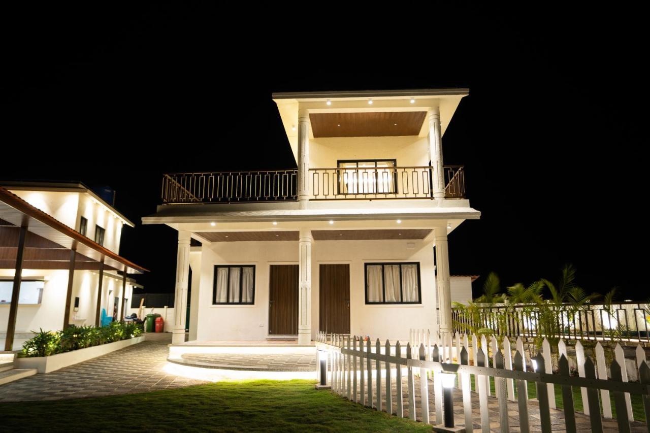 Villa Eden Garden Alībāg Exterior foto